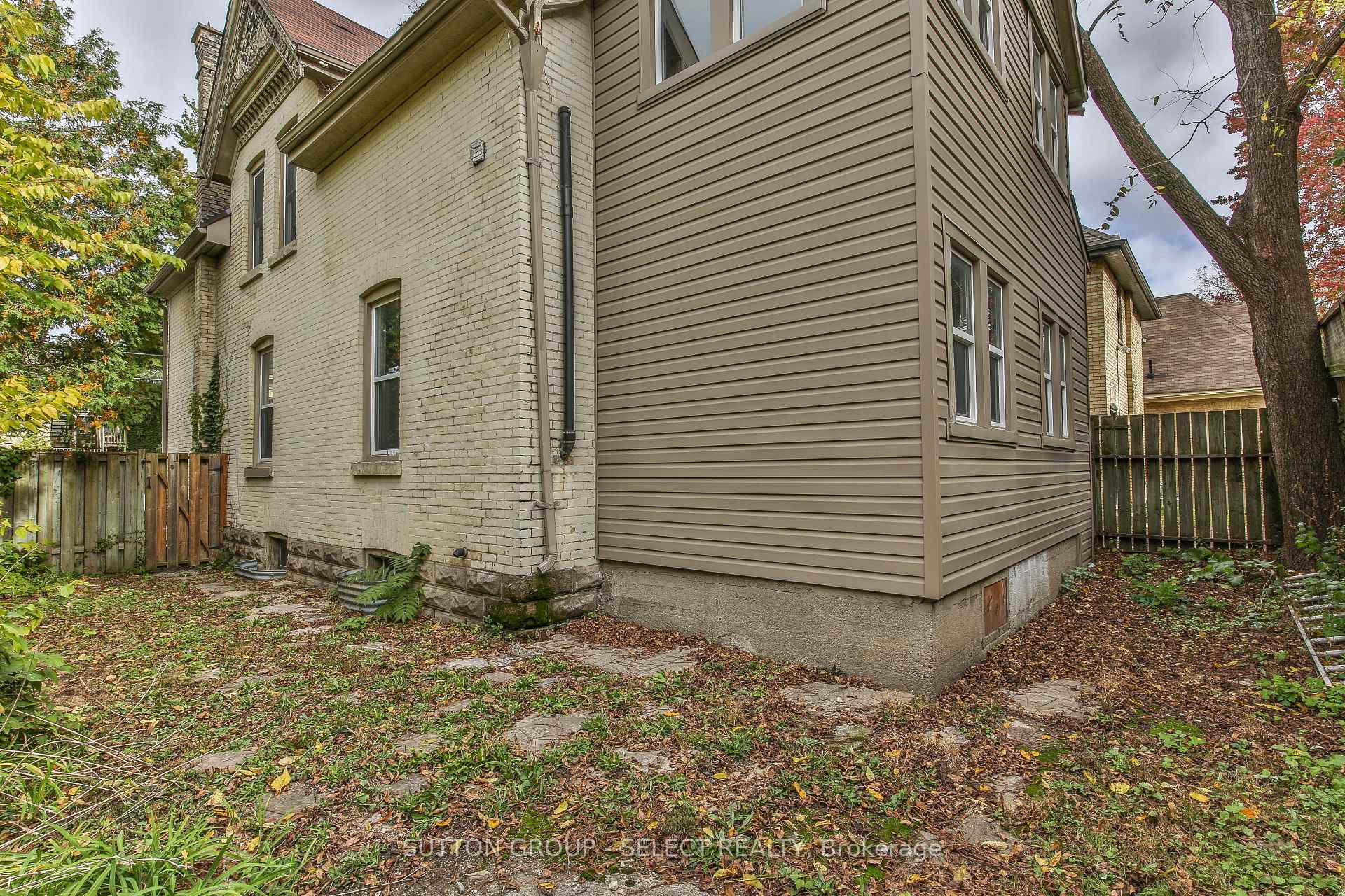 Photo 33 of 123 Mill Street, London, East F — HOMEH