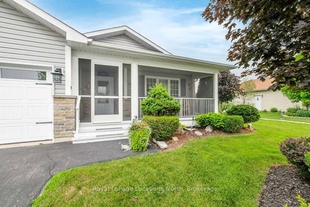 Photo 2 of 6 Tennessee Avenue, Wasaga Beach — HOMEH