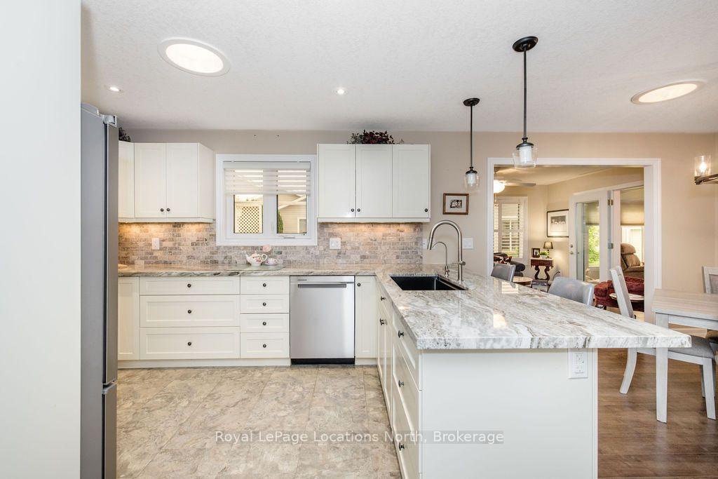 Photo 11 of 6 Tennessee Avenue, Wasaga Beach — HOMEH