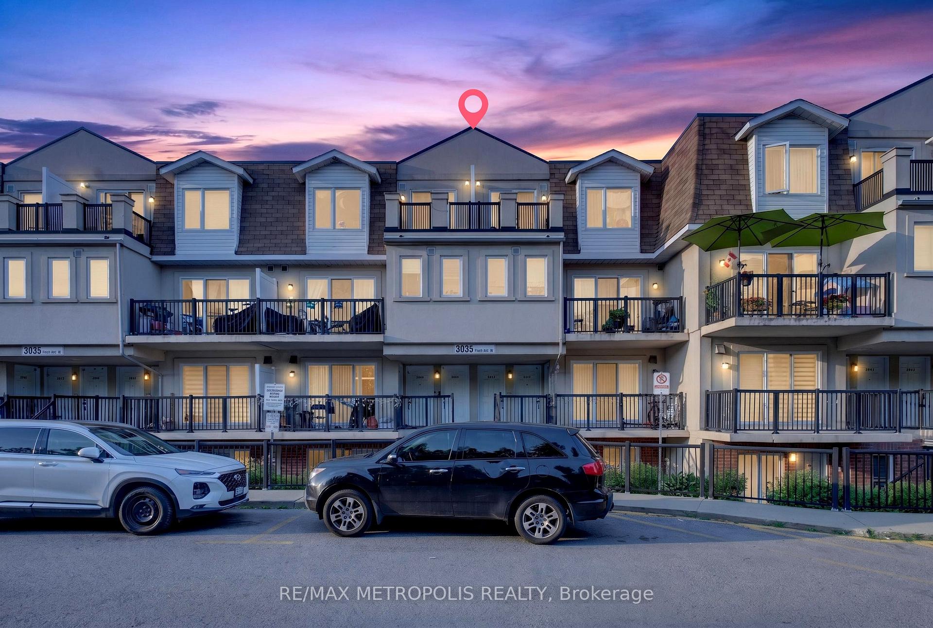 Front of Unit 1003, 3035 Finch Avenue W