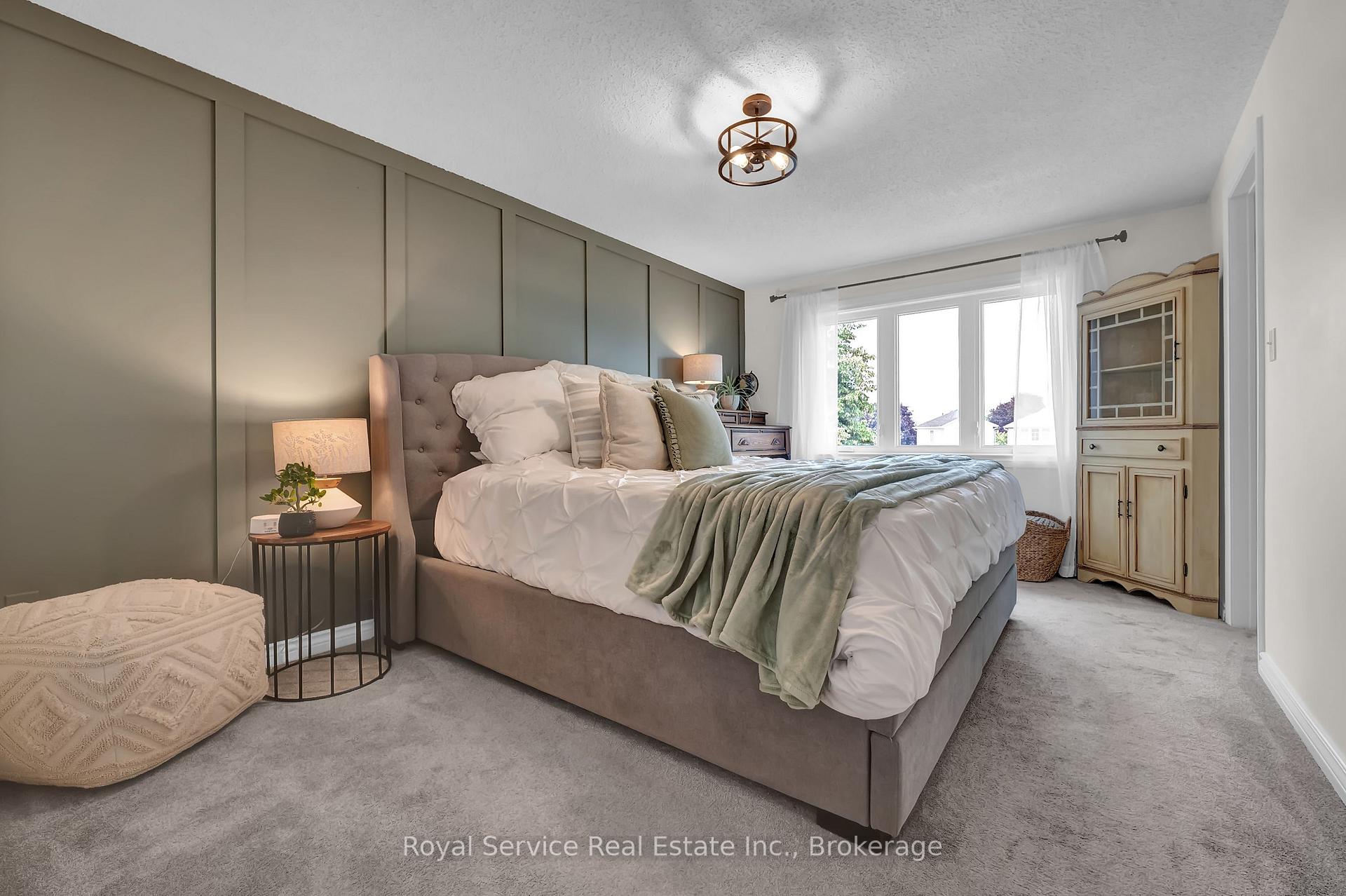 Photo 16 of 46 Barron Court, Clarington, Courtice — HOMEH