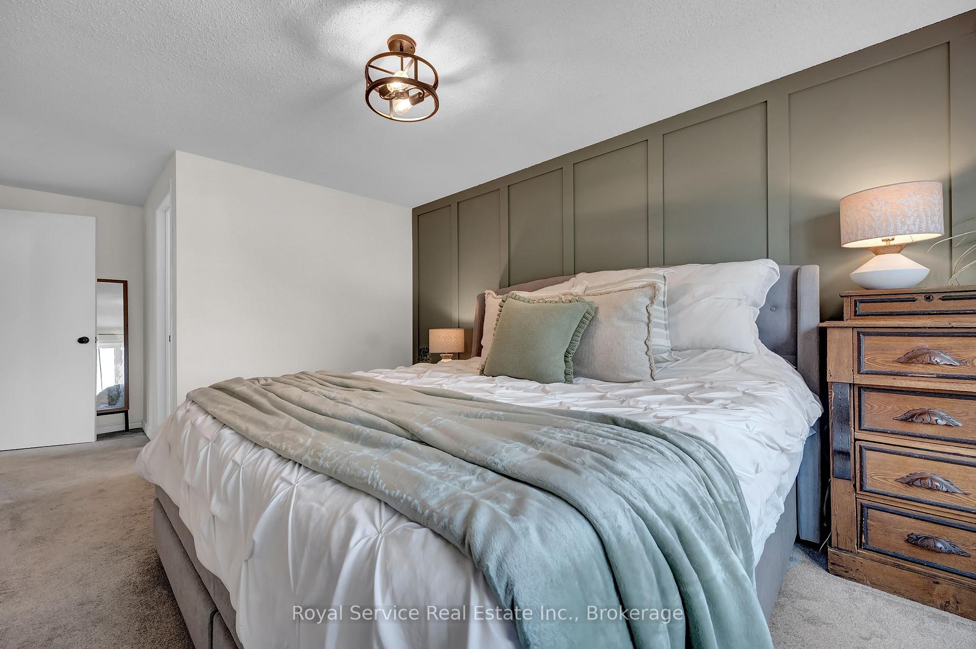Photo 19 of 46 Barron Court, Clarington, Courtice — HOMEH