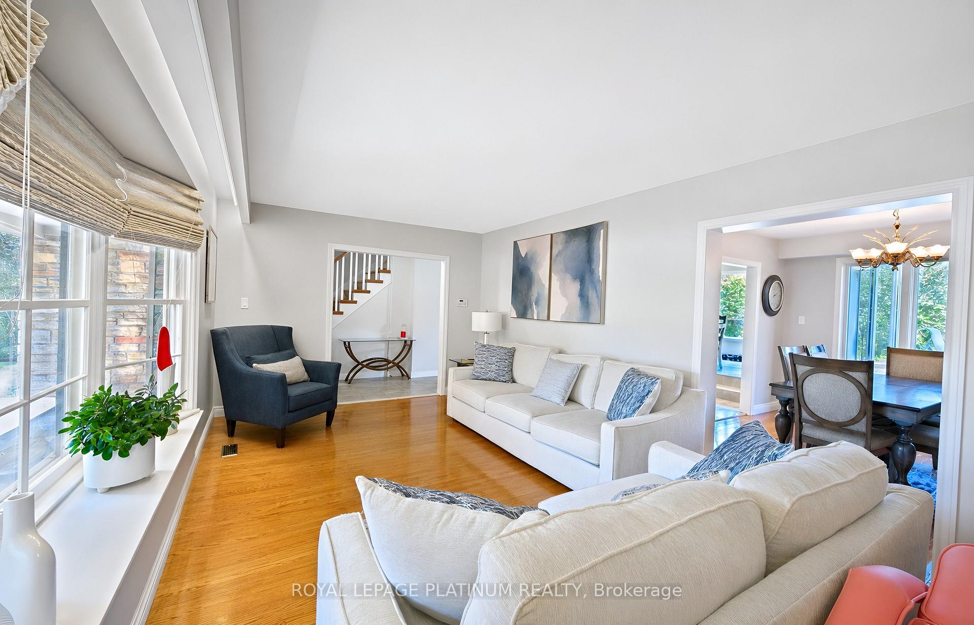 Photo 8 of 47 Parkview Place, Brampton, Brampton East — HOMEH