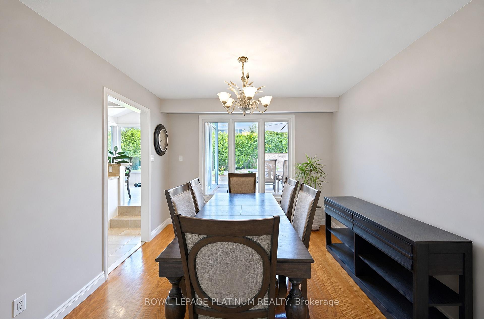 Photo 10 of 47 Parkview Place, Brampton, Brampton East — HOMEH