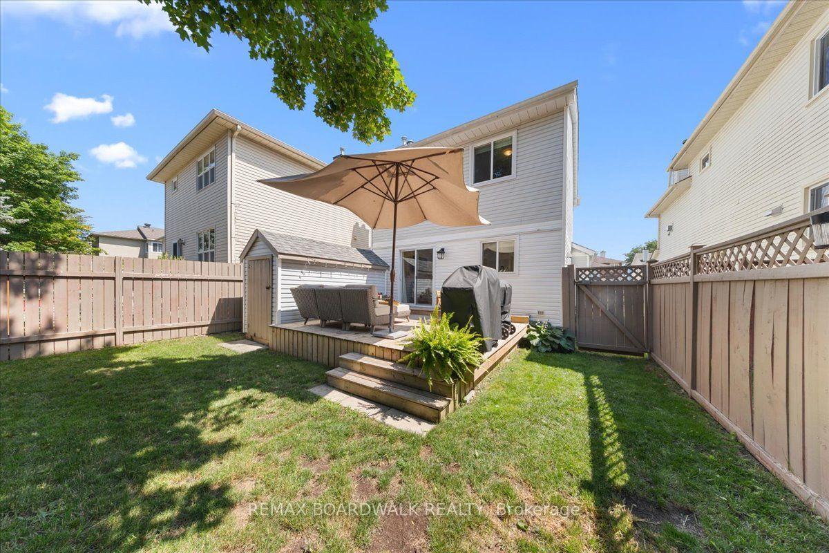 Photo 23 of 43 Peacock Crescent, Ottawa, Barrhaven - Cedargrove/Fraserdale — HOMEH