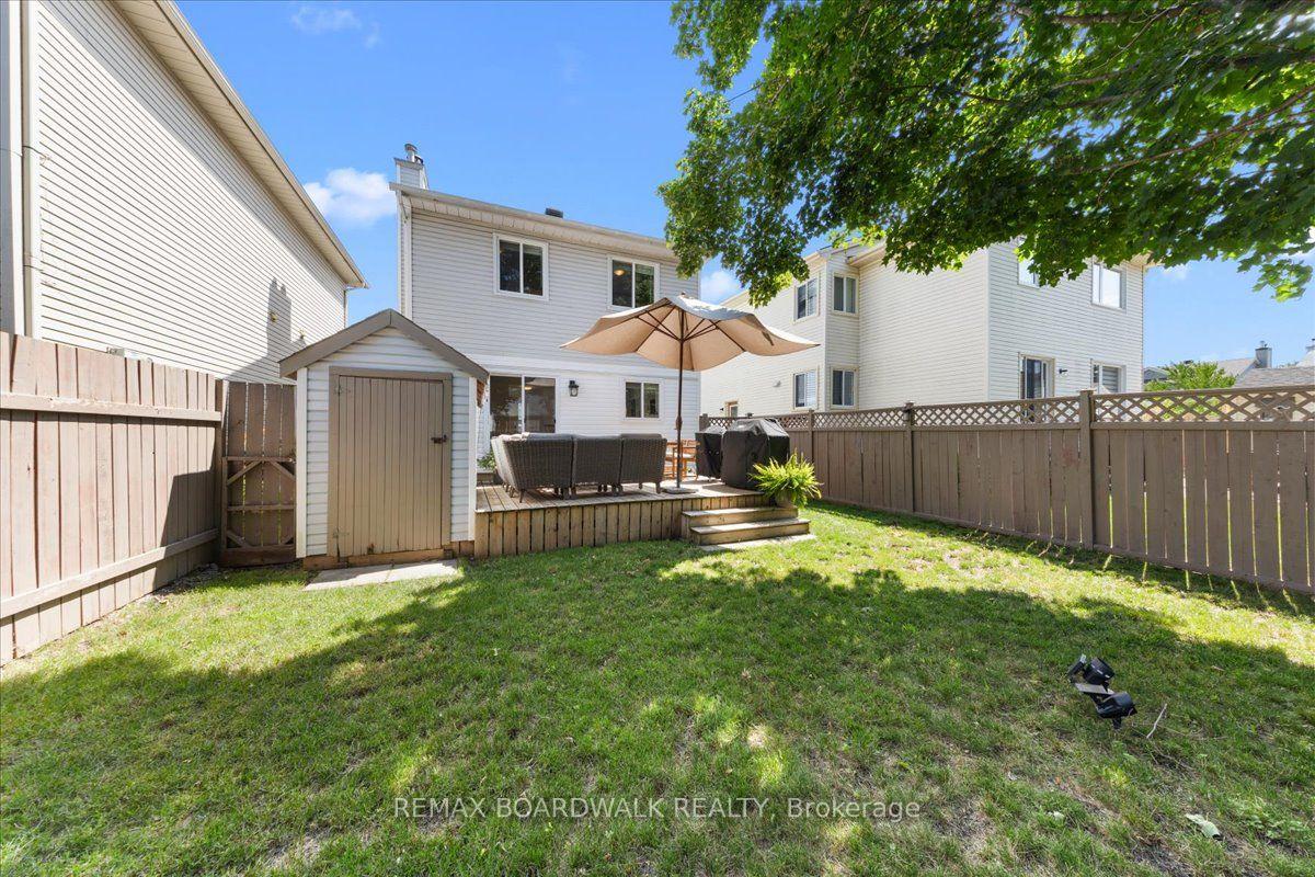 Photo 24 of 43 Peacock Crescent, Ottawa, Barrhaven - Cedargrove/Fraserdale — HOMEH
