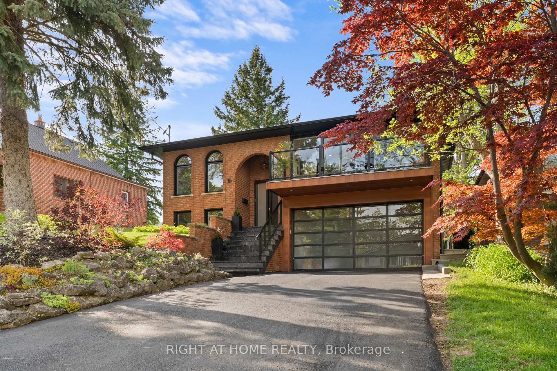 Photo 1 of 10 Wingrove Hill, Etobicoke, Islington-City Centre West — HOMEH