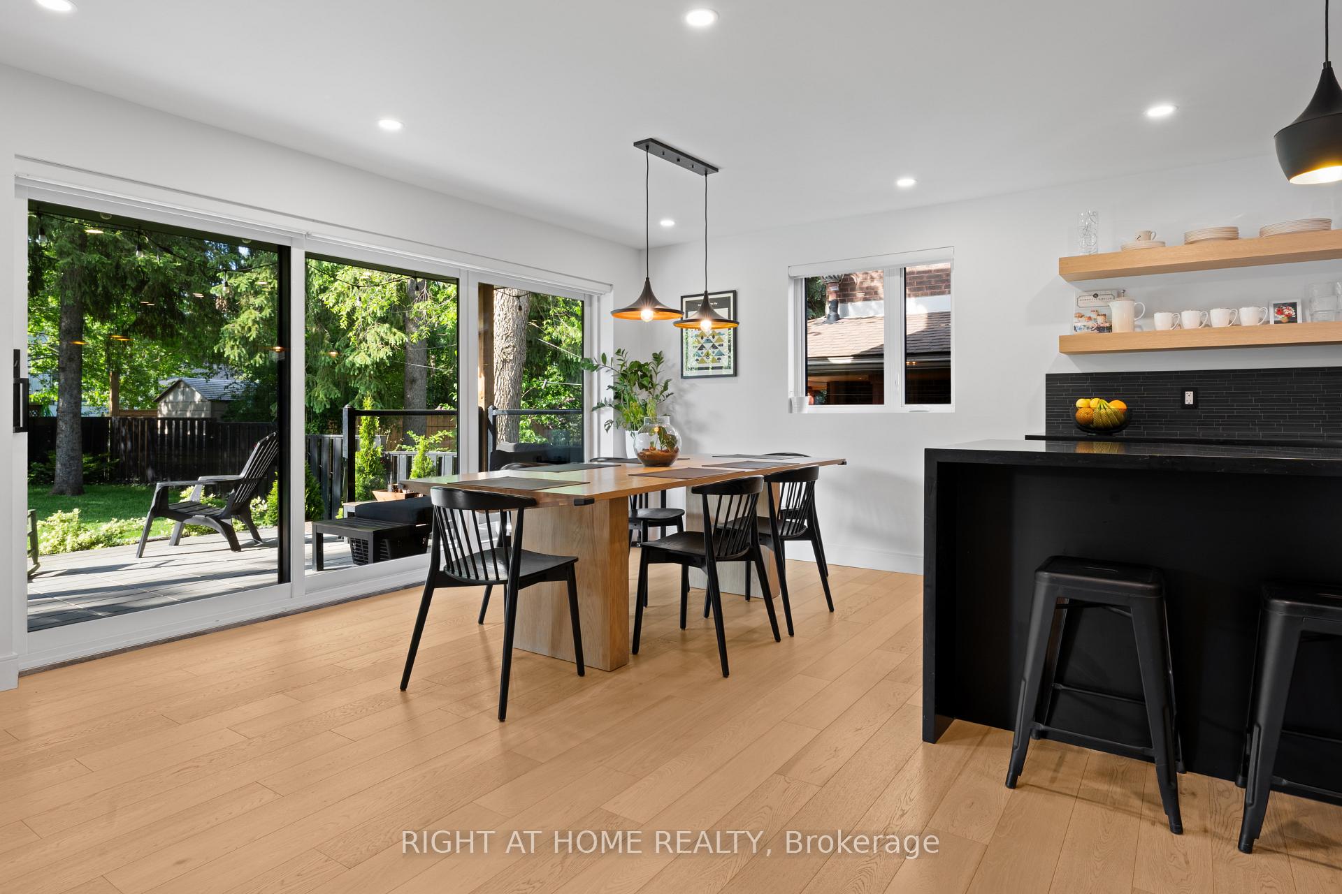 Photo 21 of 10 Wingrove Hill, Etobicoke, Islington-City Centre West — HOMEH