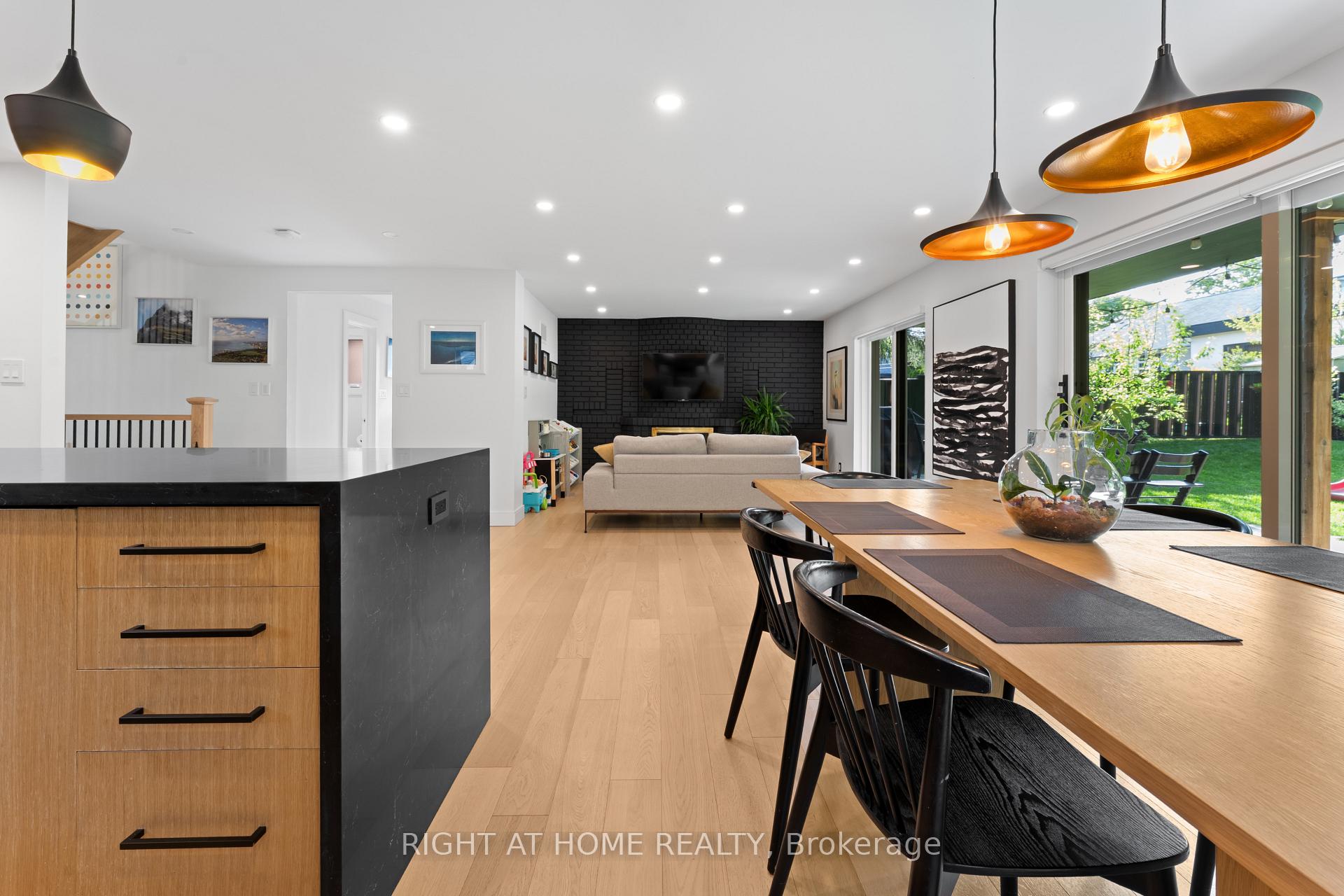 Photo 22 of 10 Wingrove Hill, Etobicoke, Islington-City Centre West — HOMEH