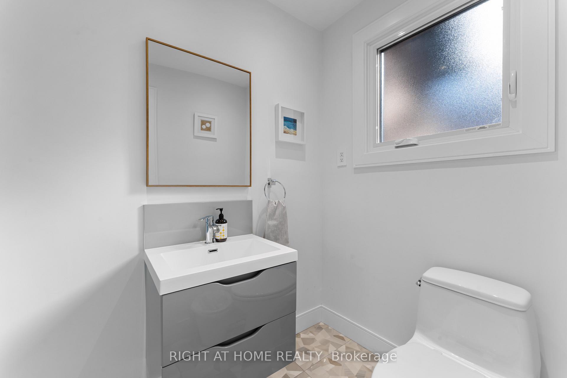 Photo 27 of 10 Wingrove Hill, Etobicoke, Islington-City Centre West — HOMEH