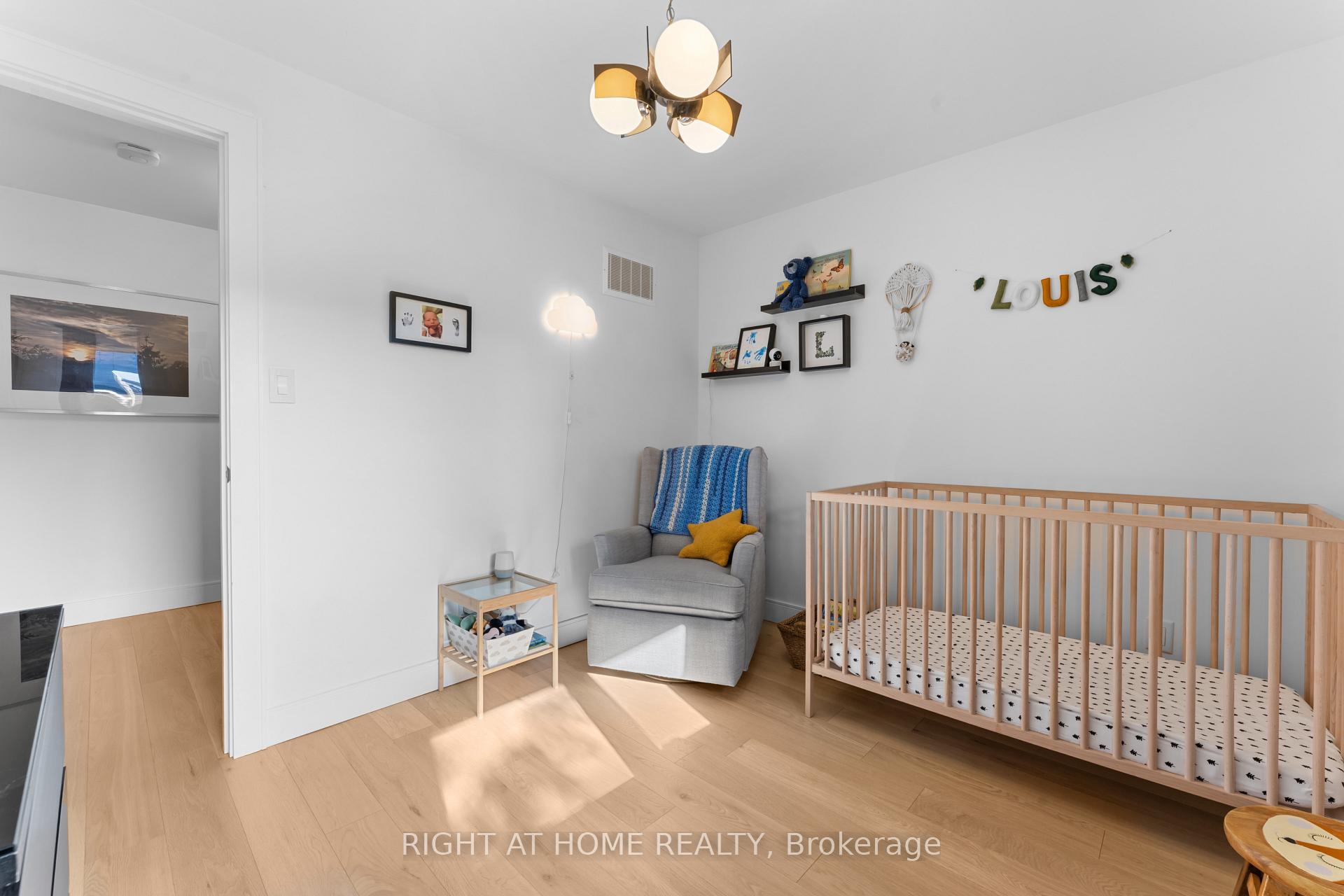 Photo 37 of 10 Wingrove Hill, Etobicoke, Islington-City Centre West — HOMEH