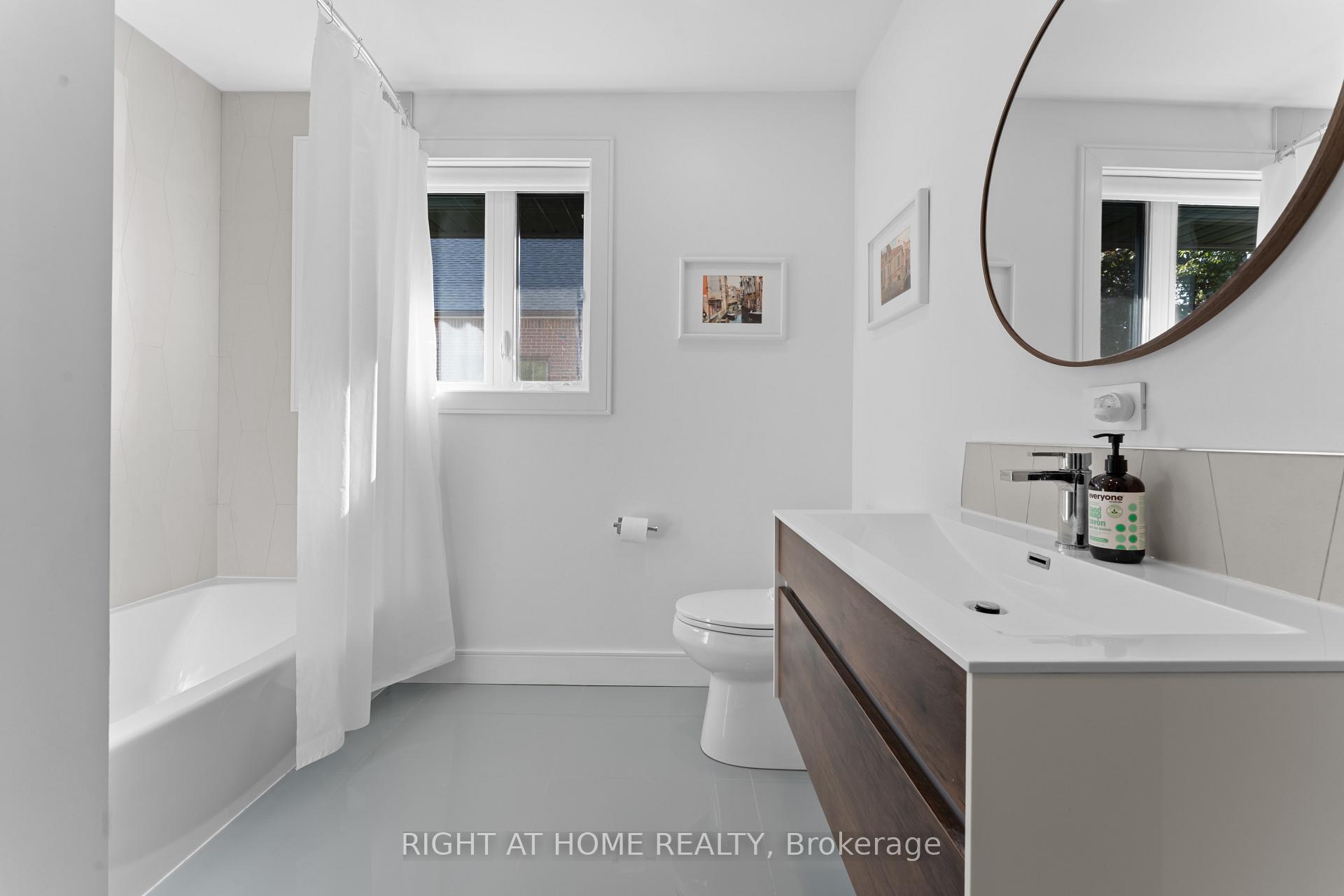 Photo 41 of 10 Wingrove Hill, Etobicoke, Islington-City Centre West — HOMEH