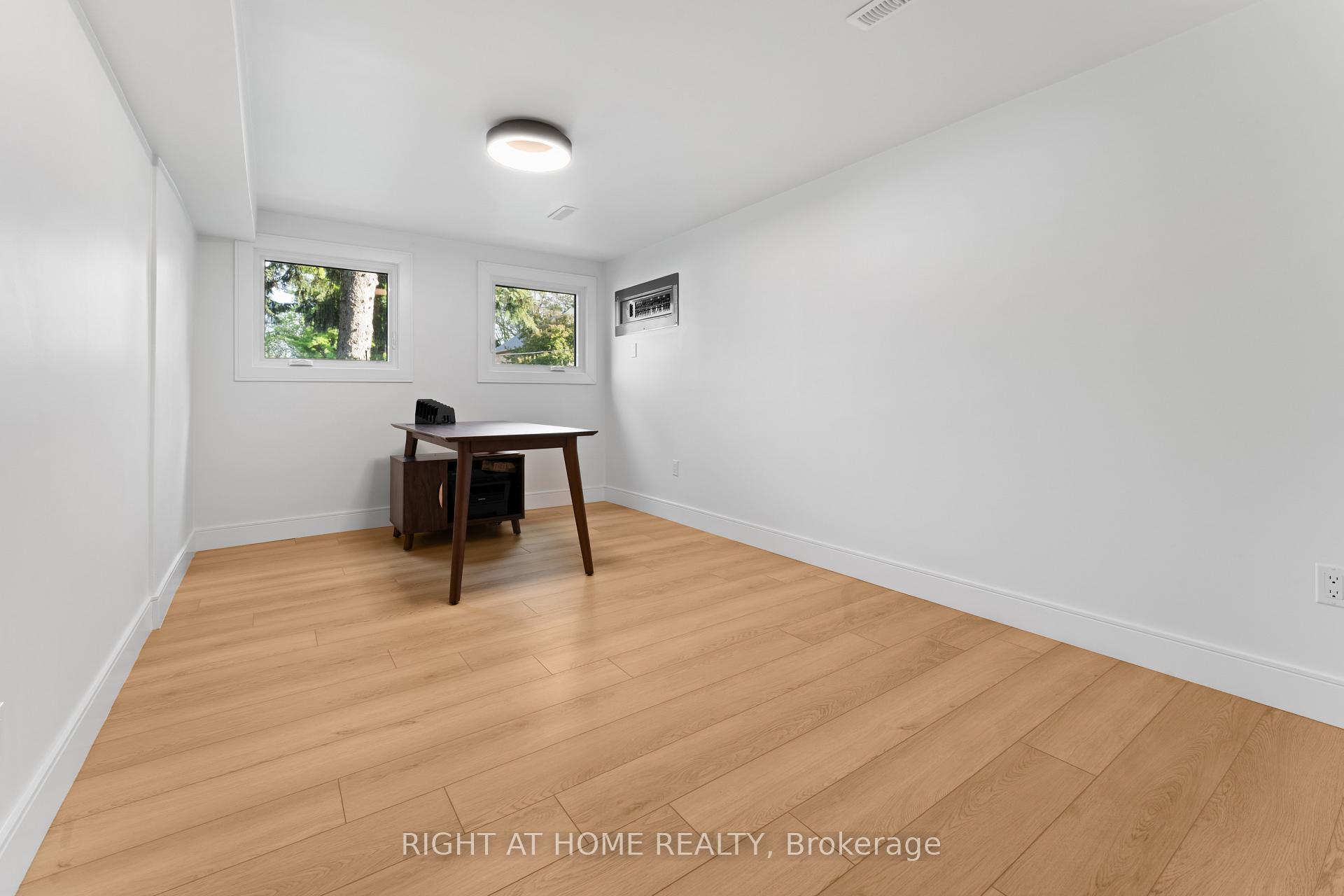 Photo 43 of 10 Wingrove Hill, Etobicoke, Islington-City Centre West — HOMEH