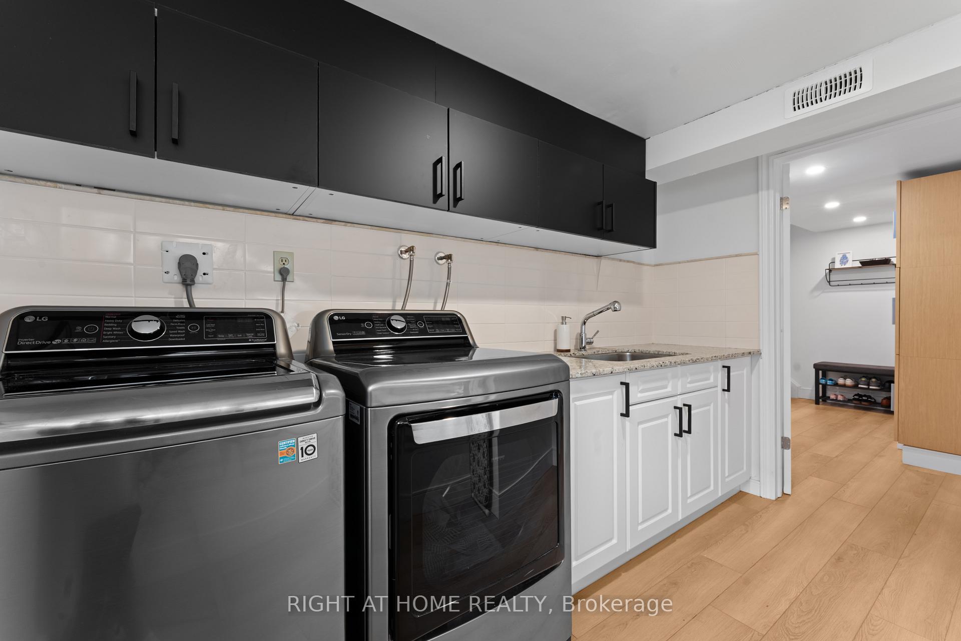 Photo 44 of 10 Wingrove Hill, Etobicoke, Islington-City Centre West — HOMEH