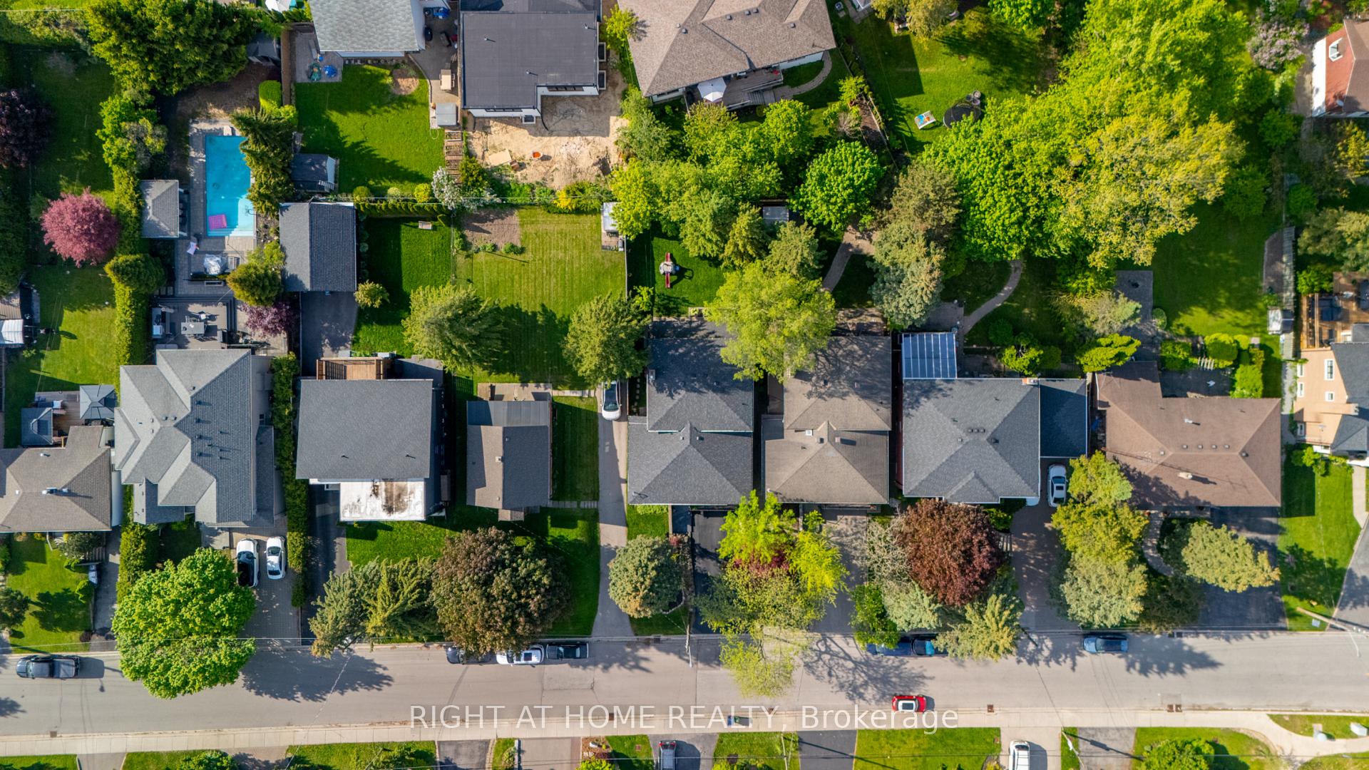 Photo 47 of 10 Wingrove Hill, Etobicoke, Islington-City Centre West — HOMEH