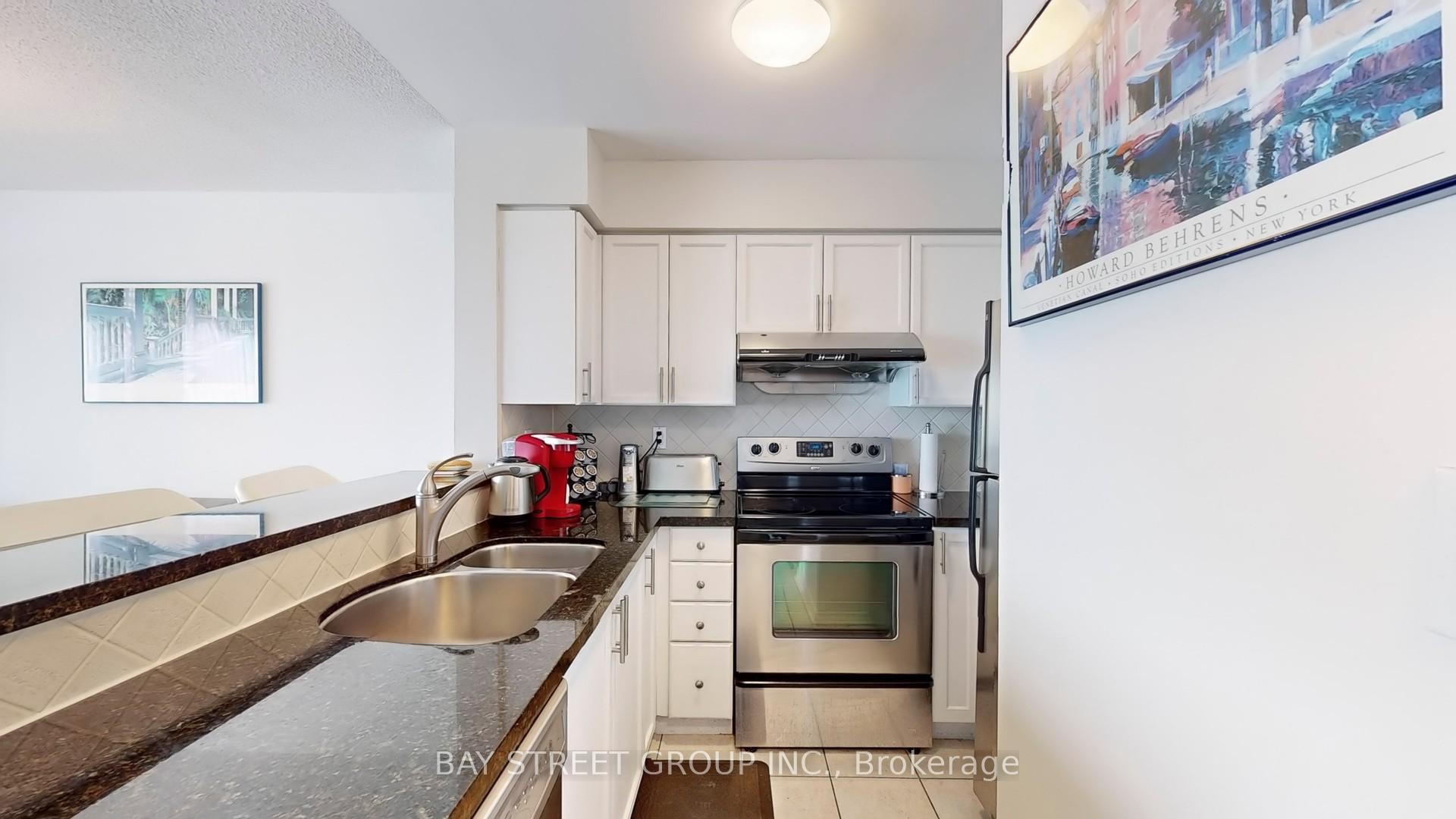 Photo 12 of Unit LPH19, 39 Oneida Crescent, Richmond Hill, Langstaff — HOMEH