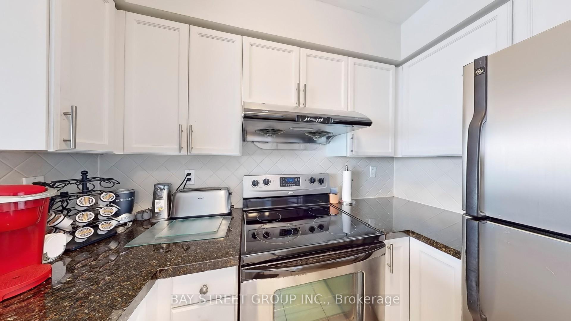 Photo 13 of Unit LPH19, 39 Oneida Crescent, Richmond Hill, Langstaff — HOMEH