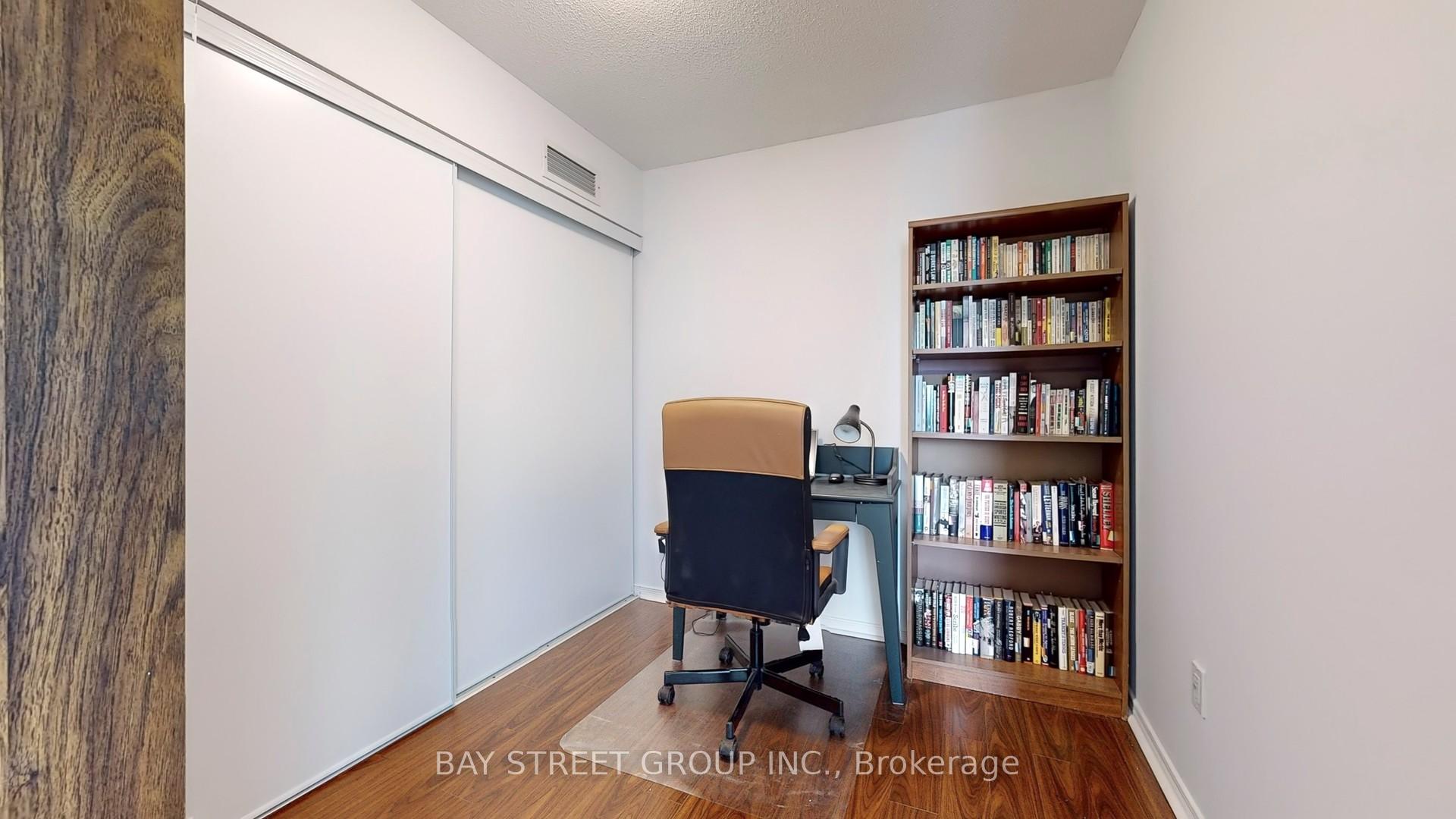 Photo 24 of Unit LPH19, 39 Oneida Crescent, Richmond Hill, Langstaff — HOMEH