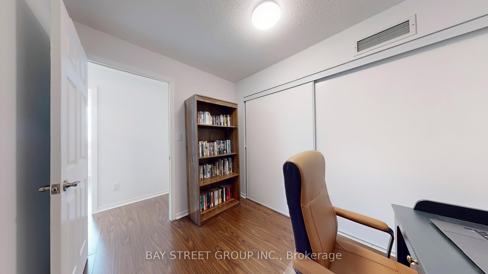 Photo 25 of Unit LPH19, 39 Oneida Crescent, Richmond Hill, Langstaff — HOMEH