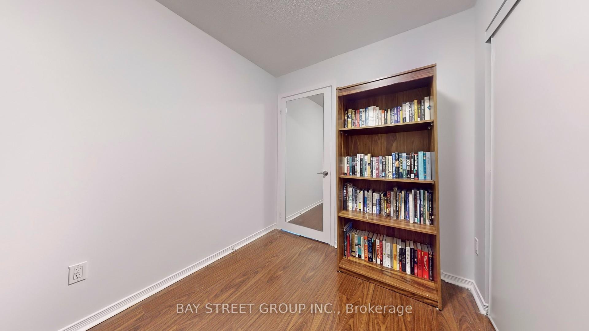 Photo 26 of Unit LPH19, 39 Oneida Crescent, Richmond Hill, Langstaff — HOMEH