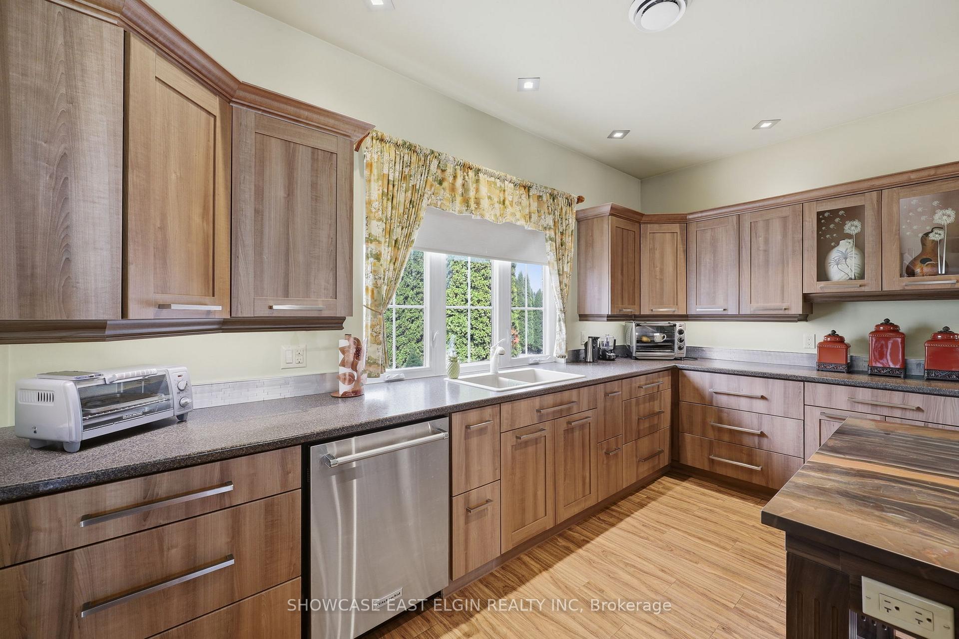 Photo 7 of 88628 Hilltop Lane, Malahide, Rural Malahide — HOMEH