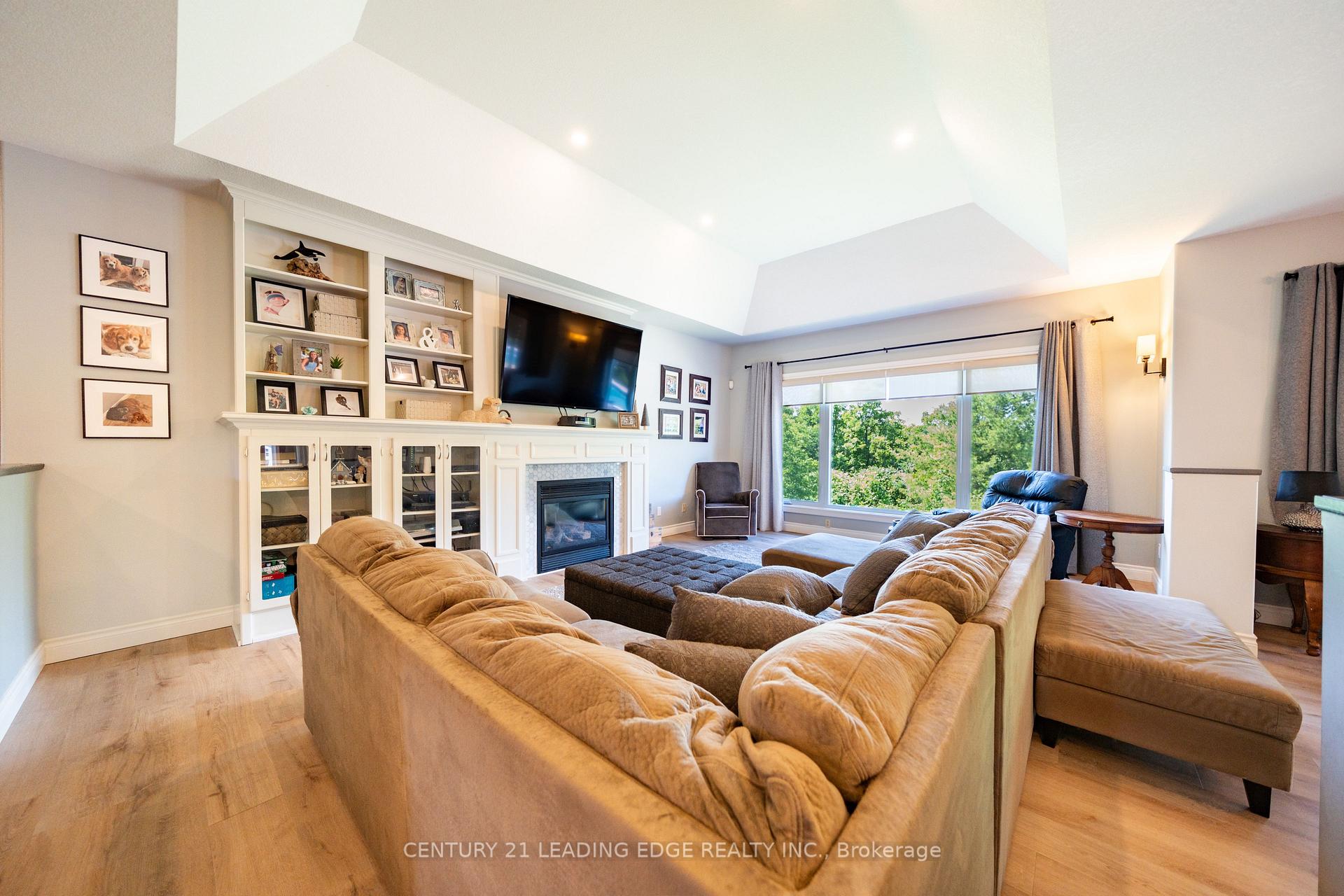Photo 14 of 27 Karendale Crescent, Hamilton, Freelton — HOMEH