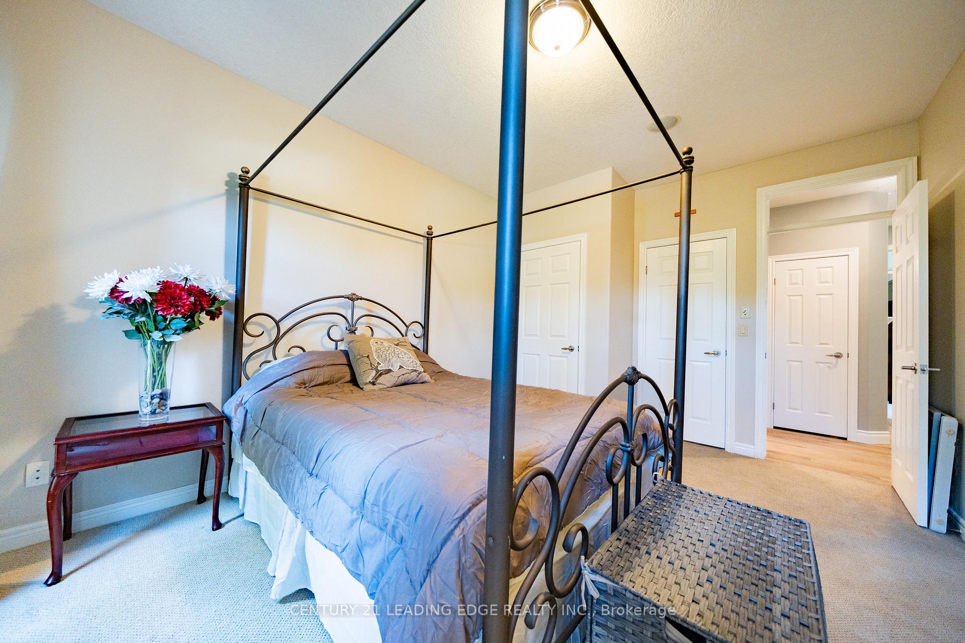 Photo 24 of 27 Karendale Crescent, Hamilton, Freelton — HOMEH