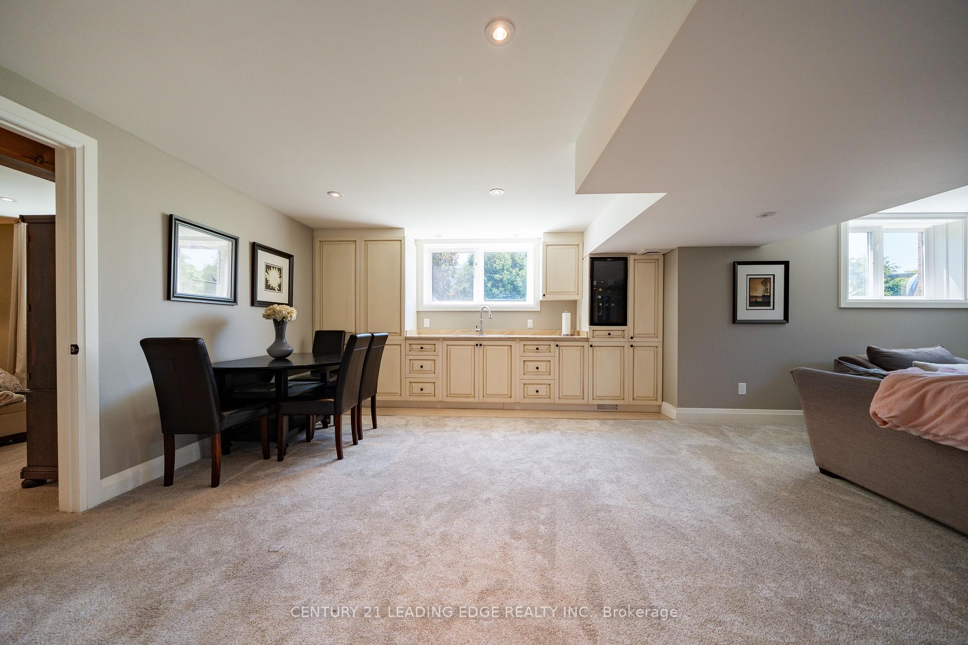 Photo 30 of 27 Karendale Crescent, Hamilton, Freelton — HOMEH