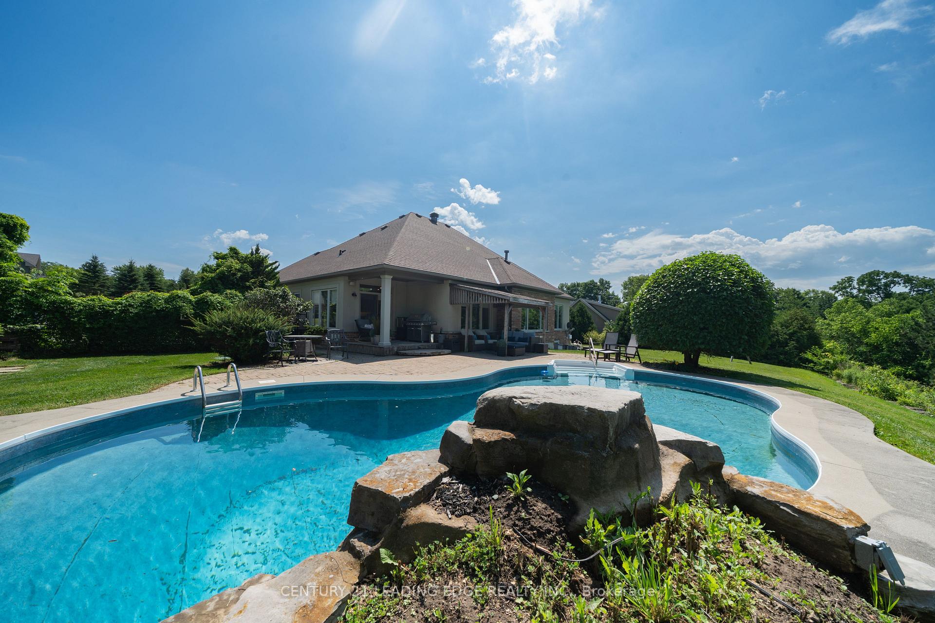 Photo 38 of 27 Karendale Crescent, Hamilton, Freelton — HOMEH