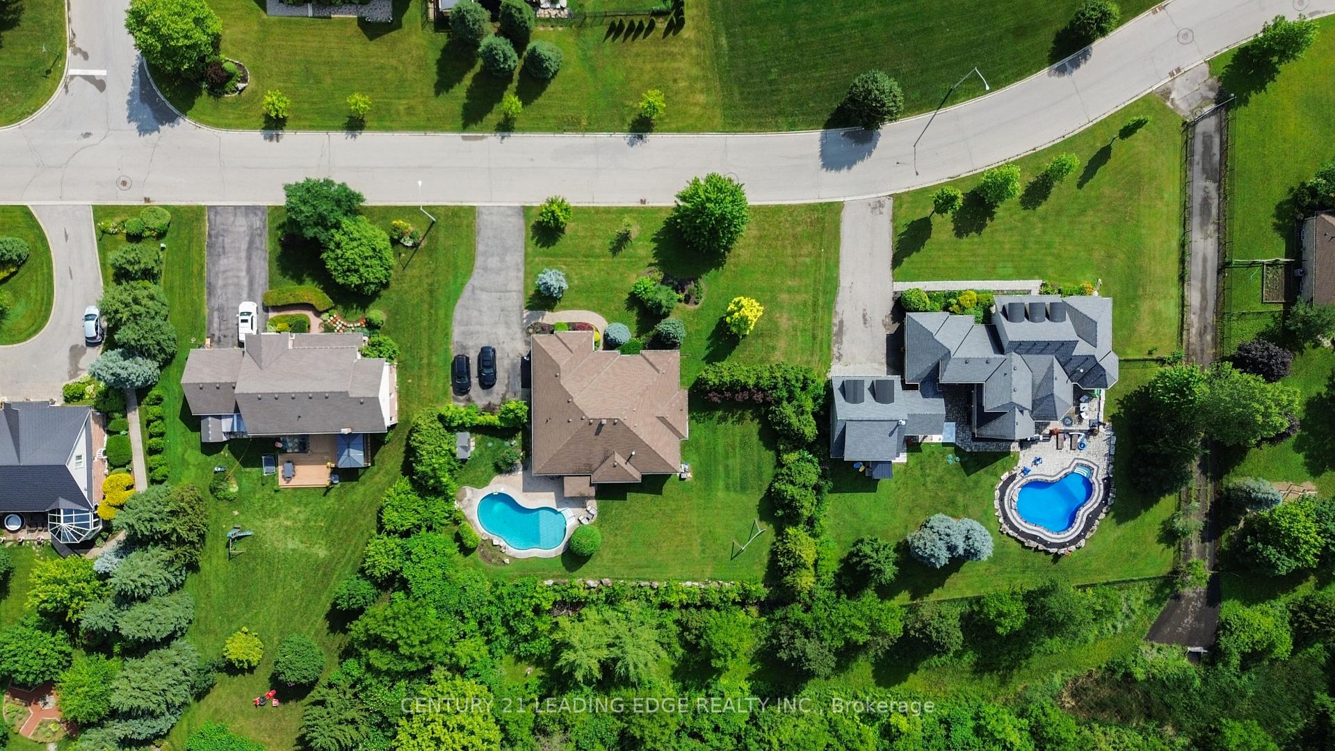 Photo 42 of 27 Karendale Crescent, Hamilton, Freelton — HOMEH