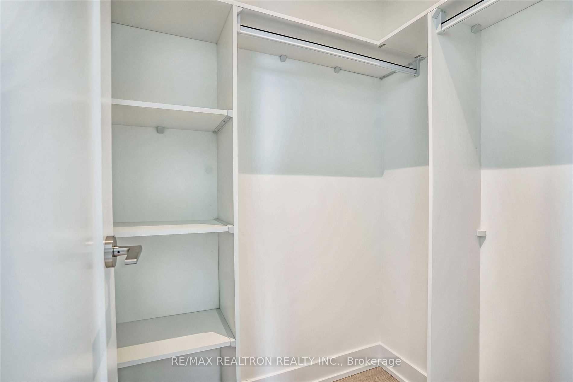 Photo 9 of Unit 1802, 7 Mabelle Avenue, Etobicoke, Islington-City Centre West — HOMEH