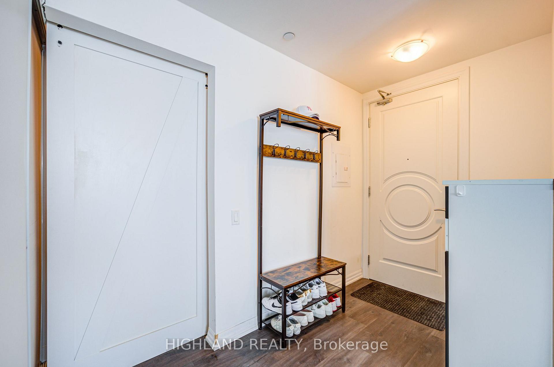 Photo 8 of Unit 2106, 88 Blue Jays Way, Toronto, Waterfront Communities — HOMEH