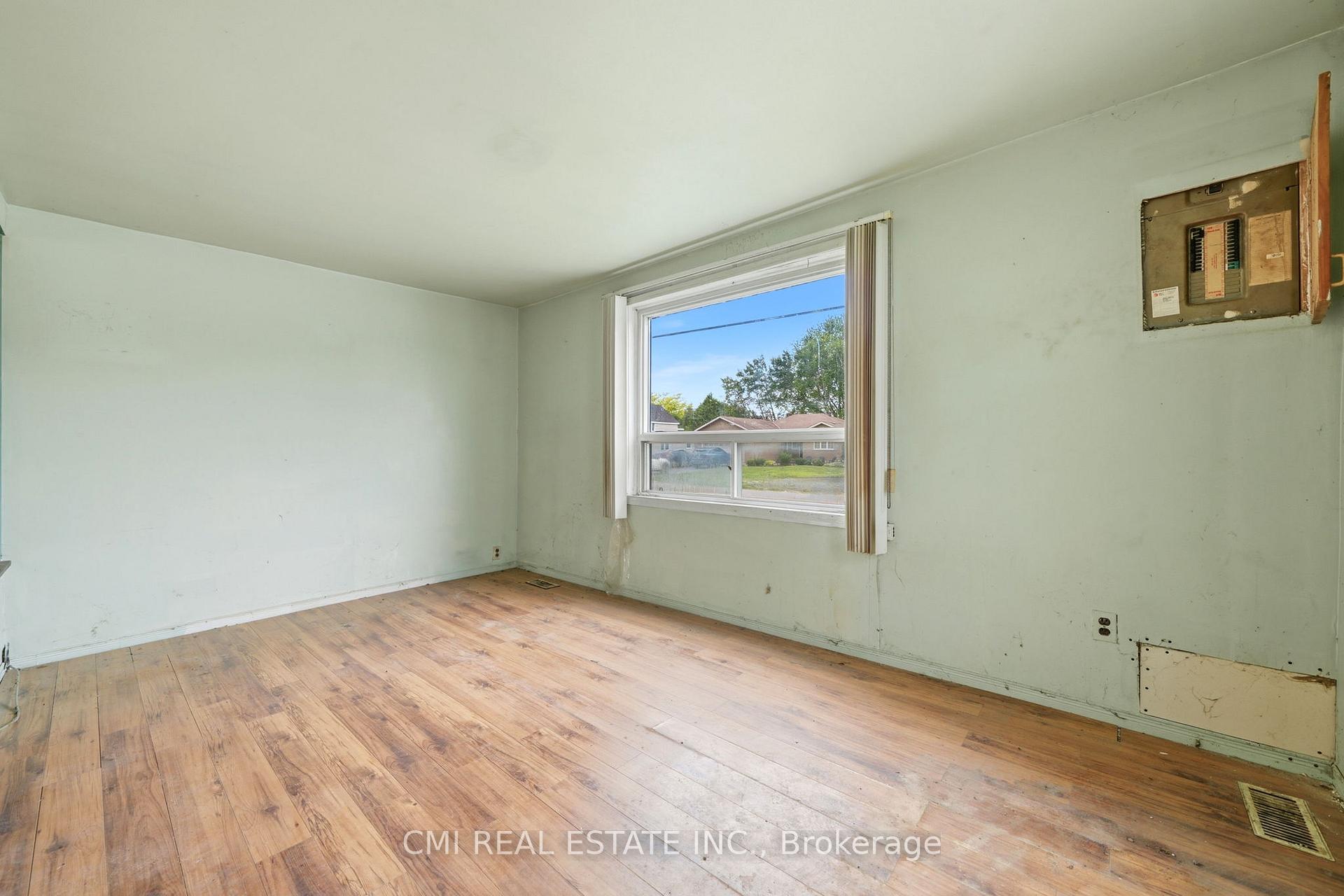 Photo 17 of 117 Fox Street, Penetanguishene — HOMEH