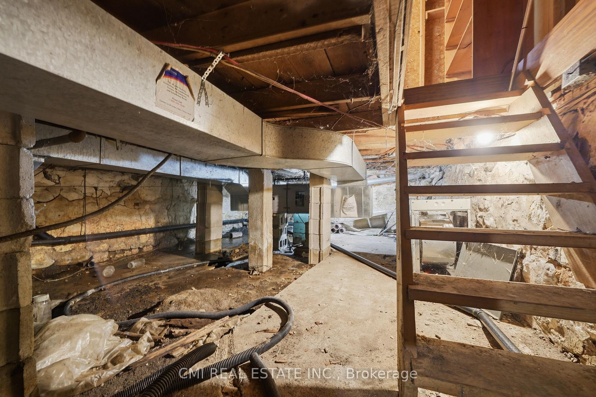 Photo 35 of 117 Fox Street, Penetanguishene — HOMEH