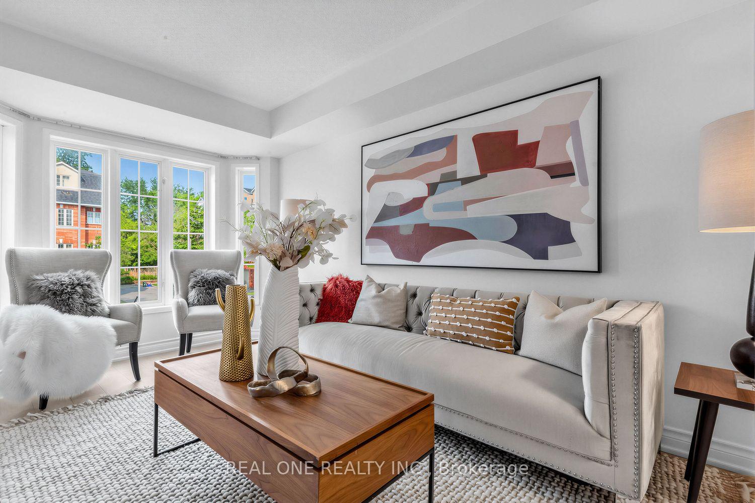 Photo 5 of 43 Bethune Way, Markham, Milliken Mills East — HOMEH