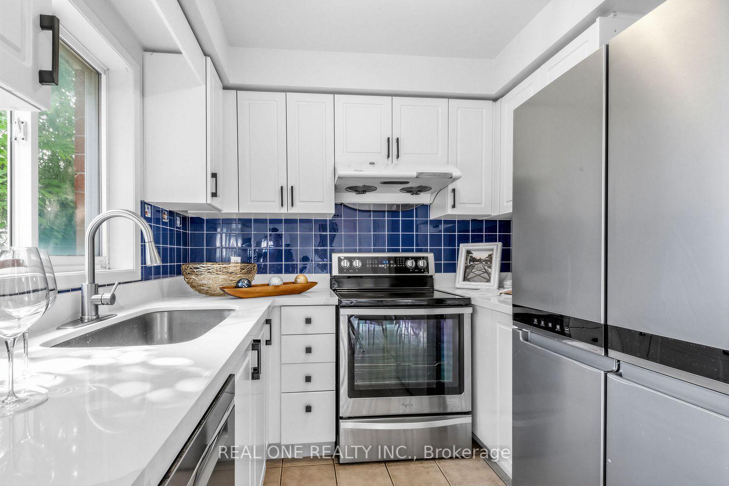 Photo 11 of 43 Bethune Way, Markham, Milliken Mills East — HOMEH