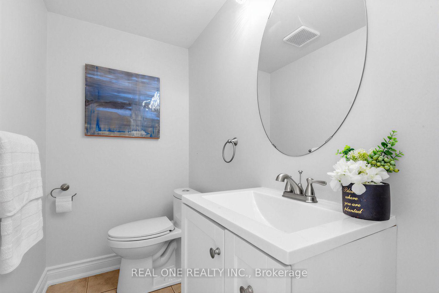 Photo 13 of 43 Bethune Way, Markham, Milliken Mills East — HOMEH