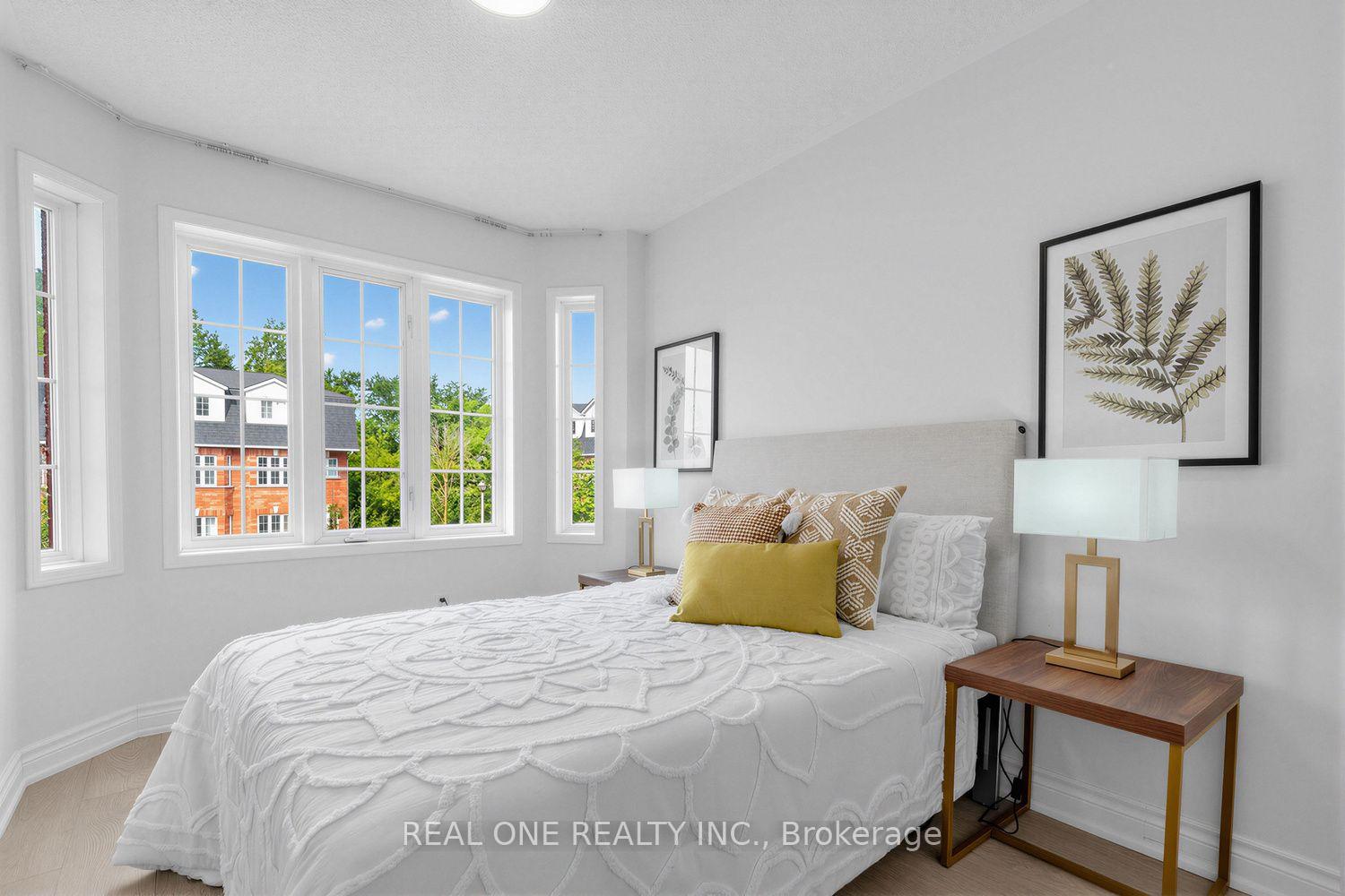 Photo 16 of 43 Bethune Way, Markham, Milliken Mills East — HOMEH