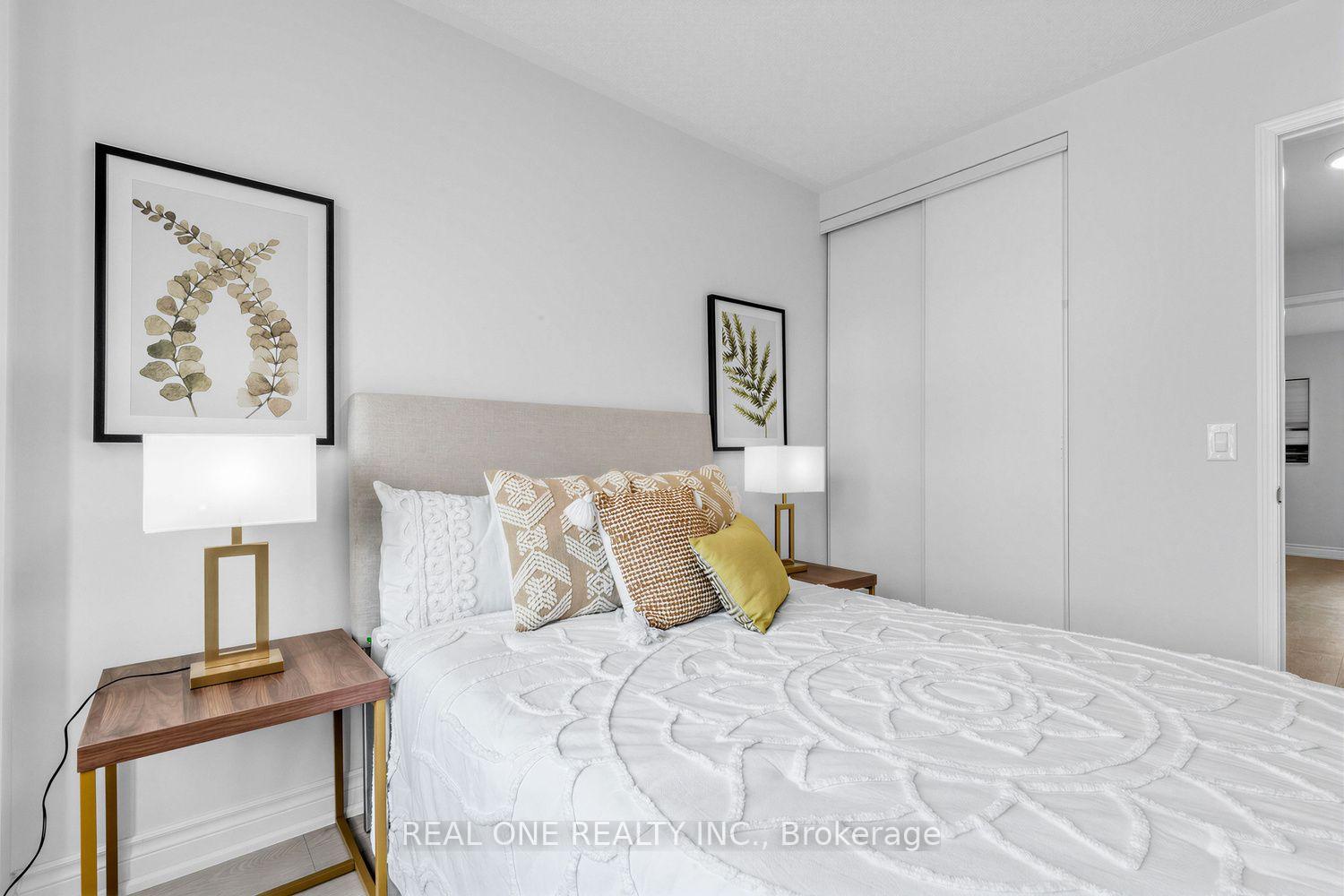 Photo 17 of 43 Bethune Way, Markham, Milliken Mills East — HOMEH