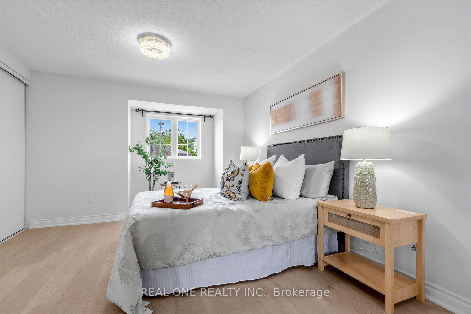 Photo 20 of 43 Bethune Way, Markham, Milliken Mills East — HOMEH