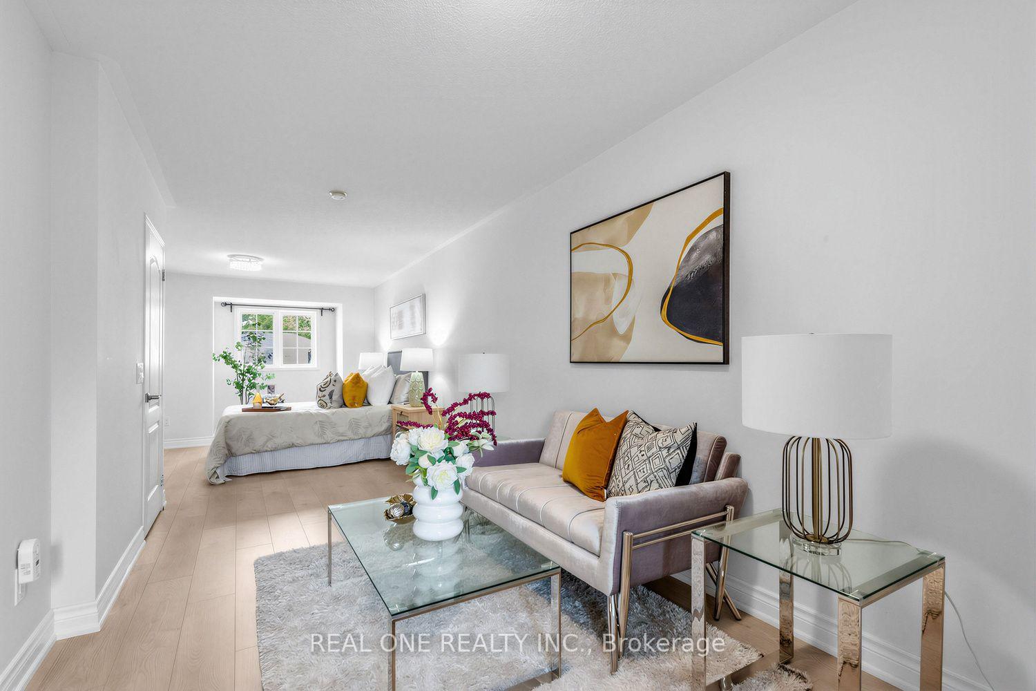 Photo 24 of 43 Bethune Way, Markham, Milliken Mills East — HOMEH