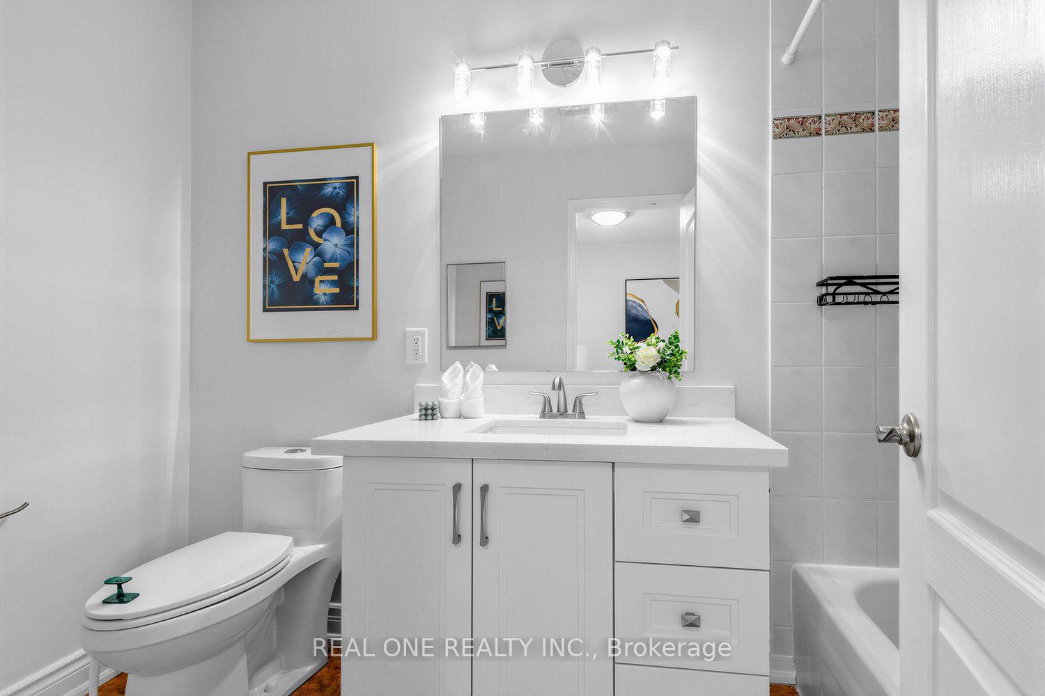 Photo 25 of 43 Bethune Way, Markham, Milliken Mills East — HOMEH