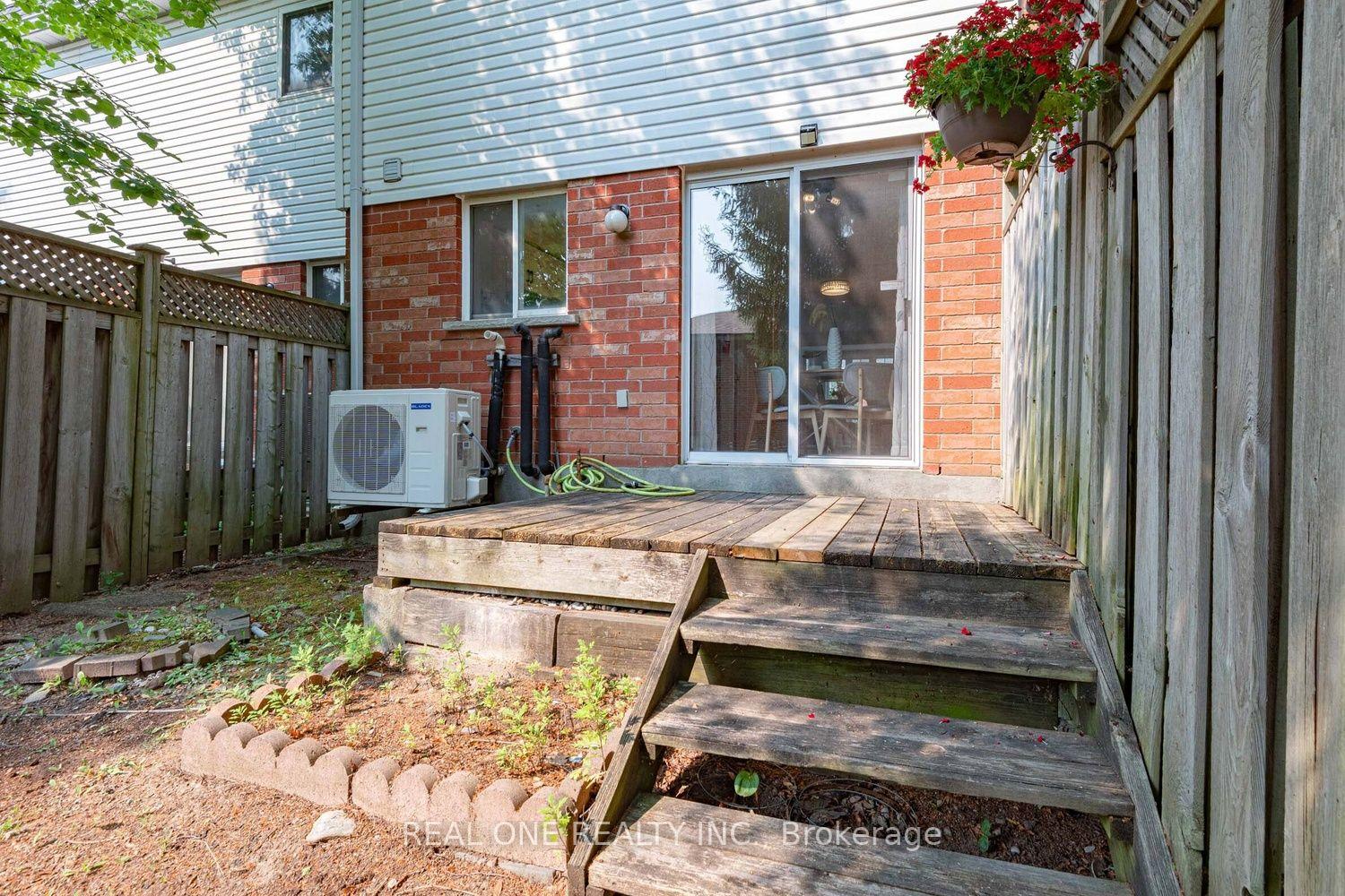 Photo 30 of 43 Bethune Way, Markham, Milliken Mills East — HOMEH