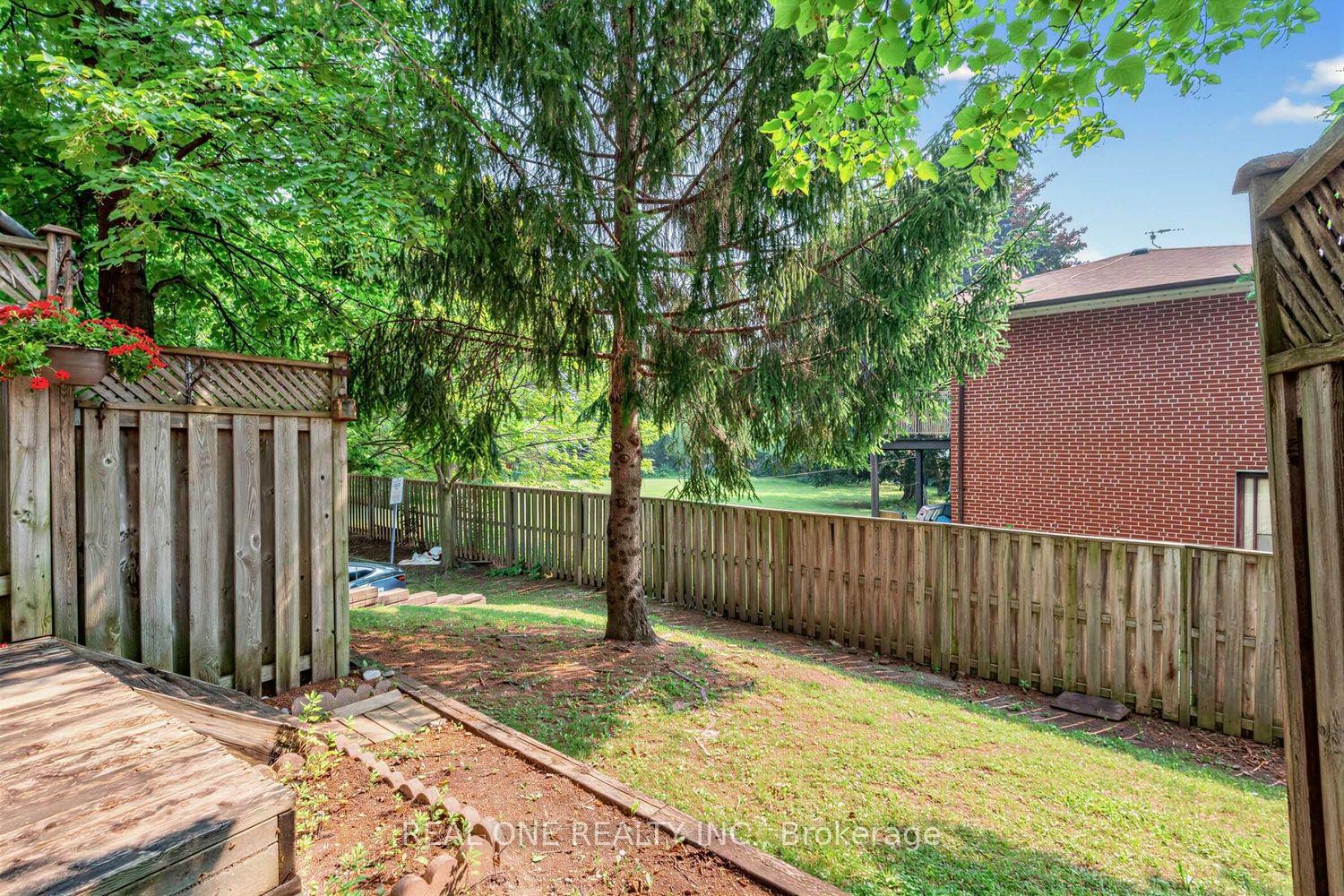 Photo 31 of 43 Bethune Way, Markham, Milliken Mills East — HOMEH