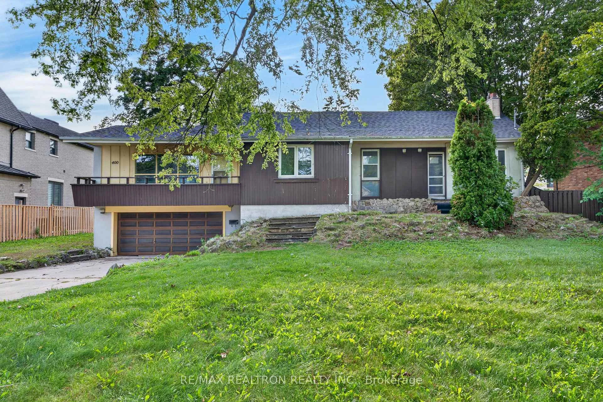 Photo 4 of 400 Manse Road, Scarborough, West Hill — HOMEH