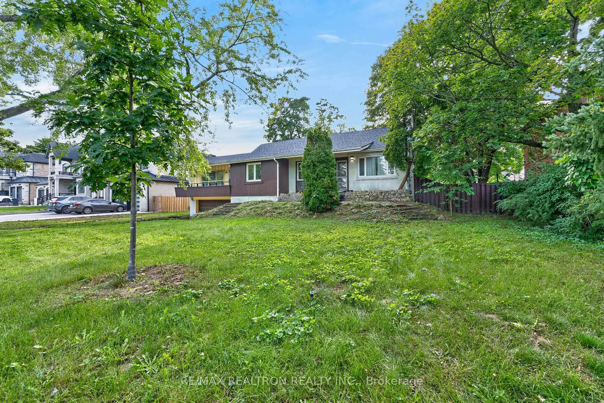 Photo 8 of 400 Manse Road, Scarborough, West Hill — HOMEH