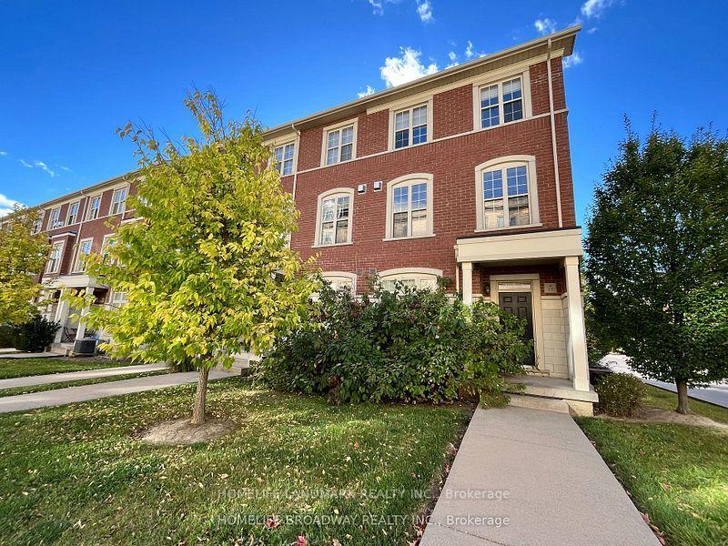 Photo 4 of 15 Ruskov Lane, Markham, Cathedraltown — HOMEH