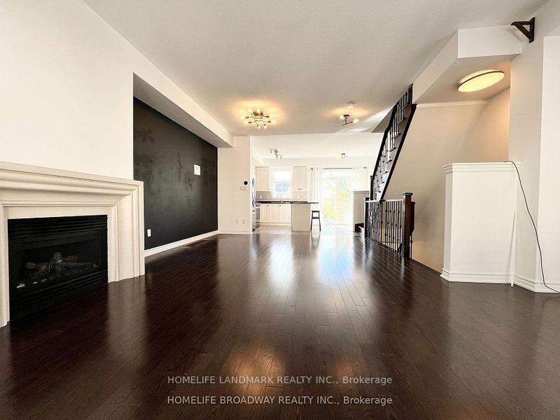 Photo 8 of 15 Ruskov Lane, Markham, Cathedraltown — HOMEH