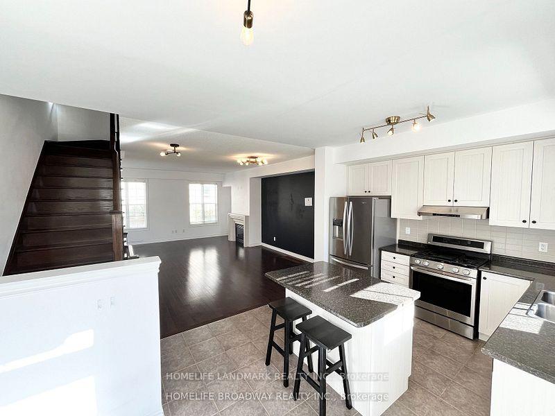 Photo 9 of 15 Ruskov Lane, Markham, Cathedraltown — HOMEH