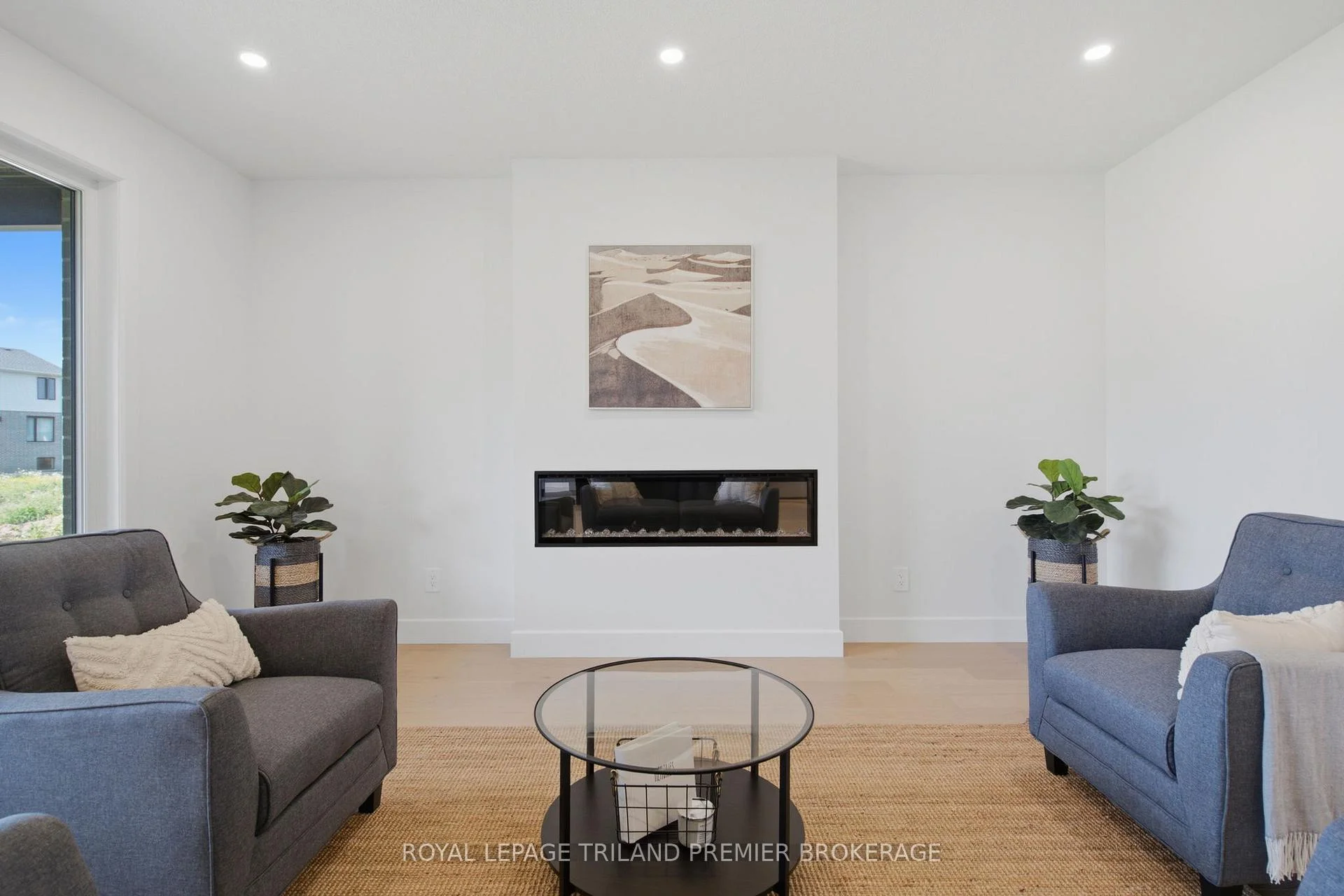Photo 10 of 270 Hesselman Crescent, London, South U — HOMEH